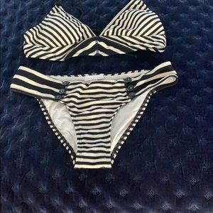 Robin Piccone bikini